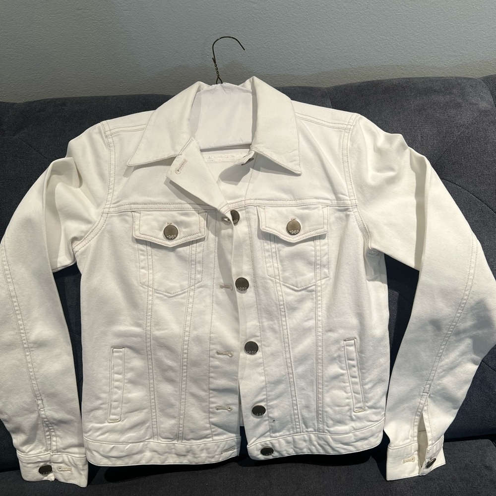 Vintage Gap white Jean jacket